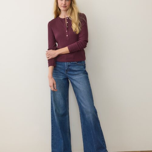 Lexi Pointelle Henley